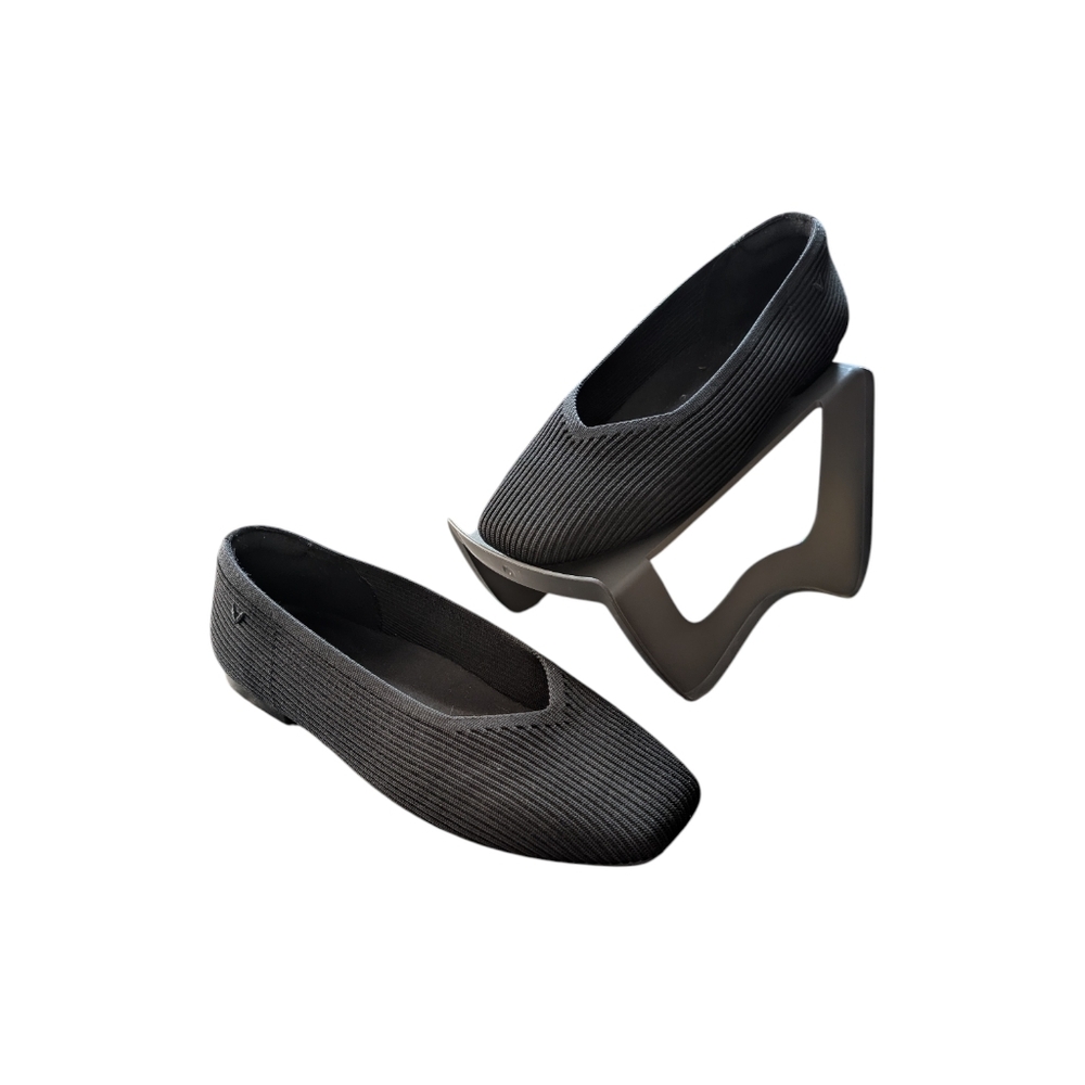 Vivaia Square Toe V-Cut Ballet Flats
